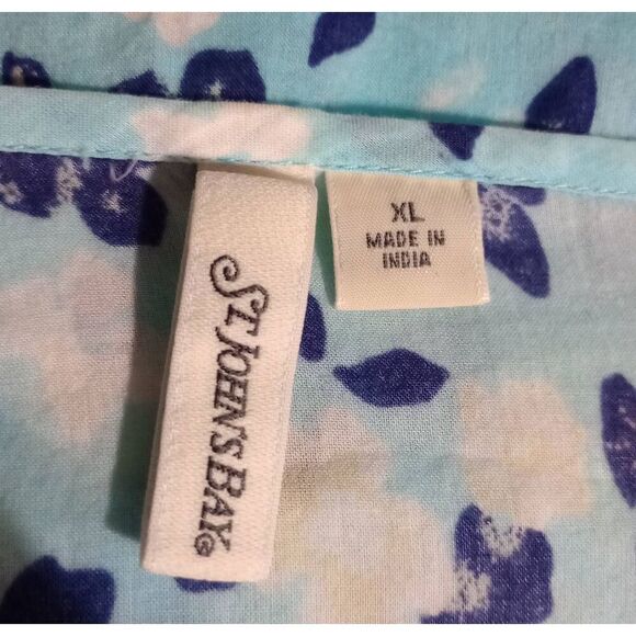 2 For 30 St John's Bay Shirt Ladies Extra Large Blue Floral Light Weight - Picture 4 of 6